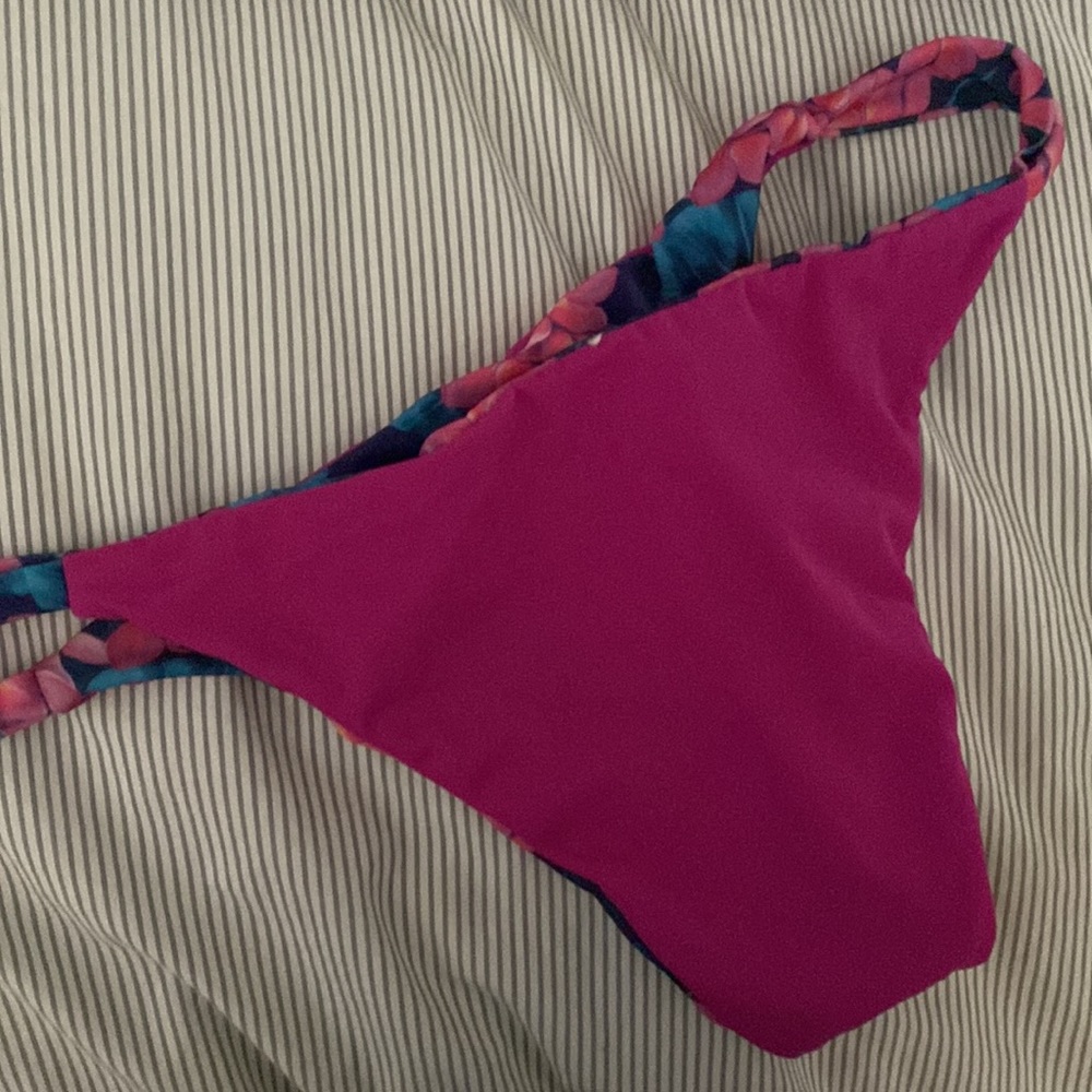 Mahkia kinis bikini - Picture 5 of 7